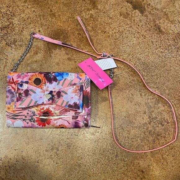 BETSEY‎ Johnson pink floral flap cross body wallet with adjustable chain strap - Picture 2 of 10